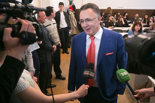Ильшат Аминов в эфире телепрограммы «7 дней» заявил о наличии «определенных сил», которые хотят «поставить на колени непокорную республику»