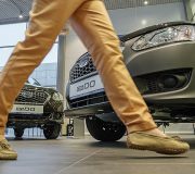 Автодилеры тонут в долгах