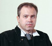 СК завершил дело против судьи и адвоката