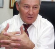 Юрий Карликанов
