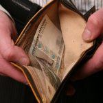 доходы граждан уходят на погашение долгов