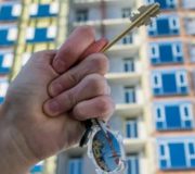 обвиняется в мошенничестве в сфере долевого строительства