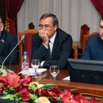 Владислав Кошкин (в центре)