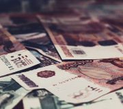 подмосковную дворничиху повесили кредит в 2 миллиарда рублей