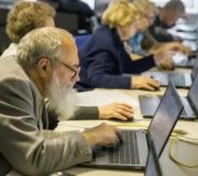 Обучающимся после 50 лет выплатят стипендию