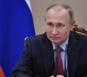 Президент России Владимир Путин подписал закон