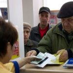 С пенсий россиян могут запретить взыскивать долги