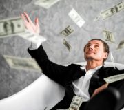 Миллиардеры оказались богаче 4,6 миллиарда человек