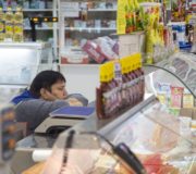 Бизнес уже полтора месяца в спячке