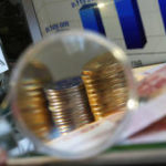 В России резко снизились объемы сбережений граждан