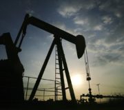 "Русснефть" отказалась от моратория на банкротство