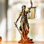 выбрать опытного юриста