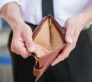 Россиян предупредили о волне банкротств из-за отмены ЦБ ряда послаблений