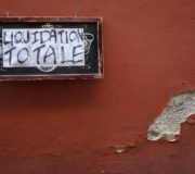 Граждан обанкротят без управляющих // Верховный суд позволил проводить процедуру, если никто не захотел ею заниматься