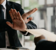 финансовый управляющий вправе воздержаться от оспаривания сделок